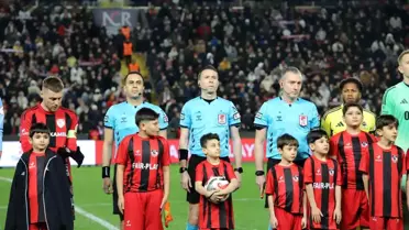 Gaziantep FK - Fenerbahçe Maçı Başladı