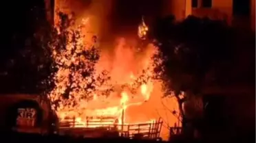 Adana'da Barakada Yangın Çıktı