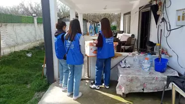 Düzce'de Gençler Ramazan Kolileri Dağıtıyor