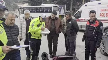 Bilecik'te Motosikletli Kurye Kazada Yaralandı