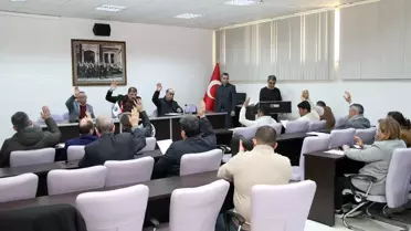 Kula Belediye Meclisi'nde gerginlik