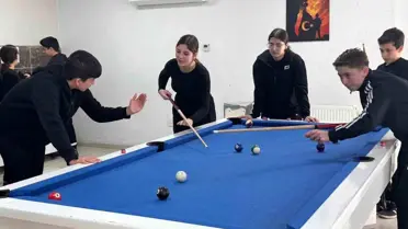 Gençlik Merkezi, Öğrencilere Kapılarını Açtı