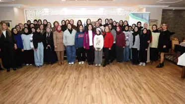 DÜİKAD'dan Kız Öğrencilere İftar Organizasyonu