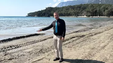 Akyaka'da Deniz 25 Metre Çekildi
