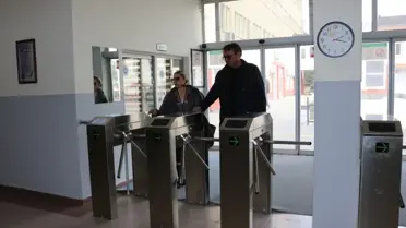 Gazeteci Çift, Üniversitede Sıra Arkadaşı Oldu