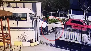 Çorlu'da Okul Servisiyle Motosiklet Çarpıştı