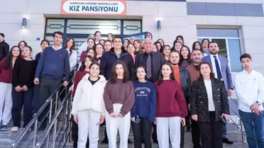 Yılmaz, gençlerle iftar sofrasında buluştu