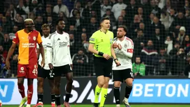 Galatasaray Derbilerde 10 Kişi Kaldı