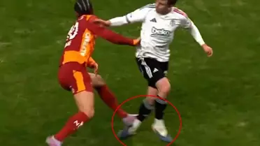 Galatasaray, Beşiktaş karşısında 10 kişi kaldı