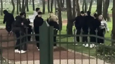 Liseliler parkı boks ringine çevirdi: Seni mermi manyağı yapacağım