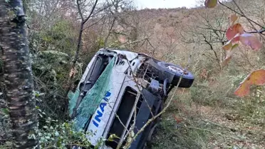 Bilecik'te Servis Aracı Uçuruma Yuvarlandı