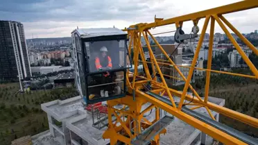 20 Yaşında Kule Vinç Operatörü: Mera Coşkun