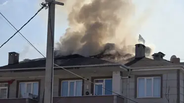 İnegöl'de 3 Katlı Binada Yangın