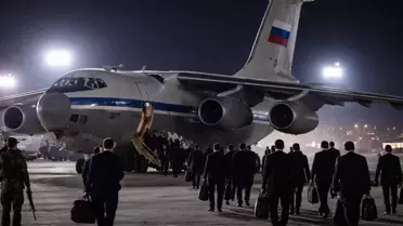 Bomba iddia: Rus kargo uçağı indi, onlarca İranlı diplomat ülkeyi terk etti