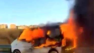 Bursa'da Hafif Ticari Araç Yangını