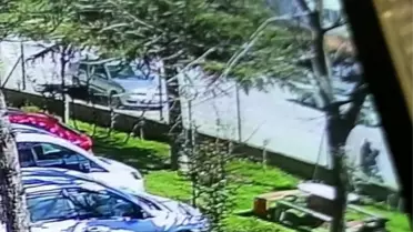 İnegöl'de Park Halindeki Araç Yaya Taşkınlığına Neden Oldu