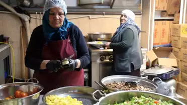 Emekli Öğretmenden Gönül Köprüsü