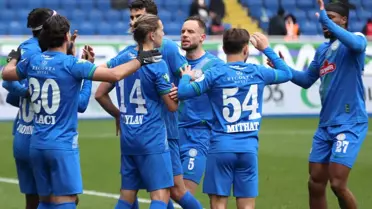 Gol de yemiyorlar, puan da kaybetmiyorlar! Rizespor'dan üst üste 3. galibiyet