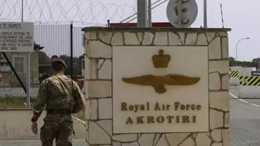 Güney Kıbrıs'a bulunan İngiliz üslerindeki ailelerin zorunlu tahliye süreci uzatıldı