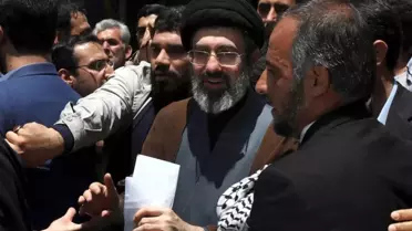 İran'da yeni dini lider Mücteba Hamaney oldu