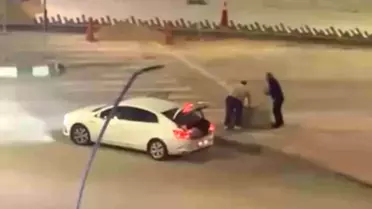 Kaldırım taşı çalan 2 zanlı yakalandı