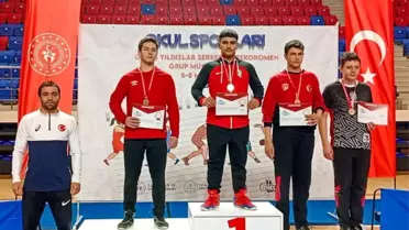 Manavgat Belediyesi Güreş Kulübü sporcuları, Niğde'den derecelerle döndü