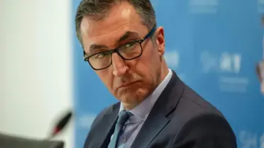 Almanya'da eyalet seçimlerini Türk kökenli Cem Özdemir kazandı