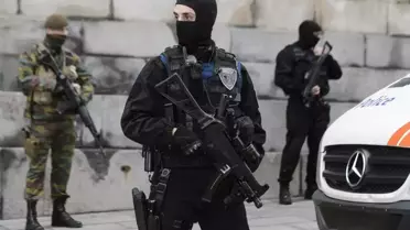 Avrupa ülkesinde korkutan patlama! Sinagog ağır hasar aldı