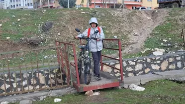 Silvan'da Kuvvetli Yağışlar Köprü Çöktürdü