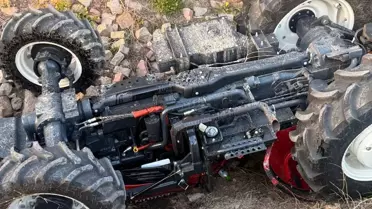 Tarsus'ta Traktör Devrildi: Sürücü Hayatını Kaybetti