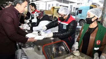 Osmaniye'de vatandaşlar iftar sofrasında buluştu