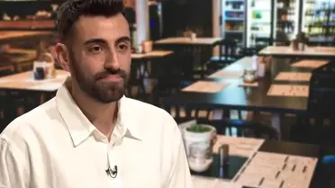 Ünlü şef ilk ısırıkta kabusu yaşadı! Apar topar hastaneye kaldırdılar