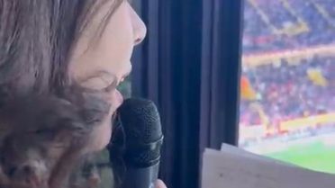 Kayserispor-Trabzonspor Maçında Kadın Taraftar Anons Yaptı