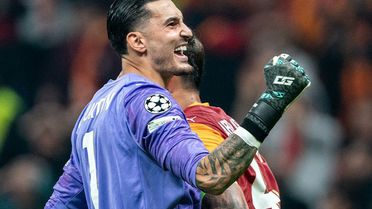 ''Karşı karşıya kalırsa atacak'' demişti! Uğurcan Çakır, Arne Slot'u söylediklerine pişman etti