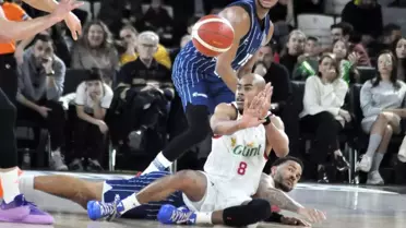 Manisa Basket, Efes'e Yenildi