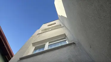 Babanın çatıdan attığı demir oğlu öldürdü