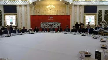 Kilis Valisi Kalaylı, muhtarlarla iftar programında buluştu