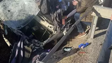 Sivas'ta Kaza: Sürücü Bariyere Çarptı