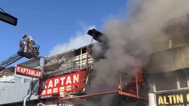 Zeytinburnu'nda Depoda Yangın