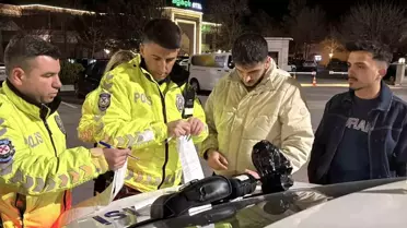 Aksaray'da Abartı Egzozlu Araç Trafikten Men Edildi
