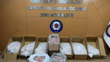 İzmir'de Uyuşturucu Operasyonu: 356 Bin Hap Ele Geçirildi