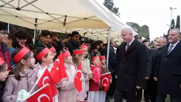 Milli şair Mehmet Akif Ersoy, İstiklal Marşı'nın kabulünün 105'inci yılında kabri başında anıldı