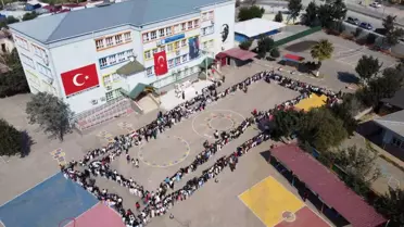 Adana'da Öğrenciler Bayramlaştı