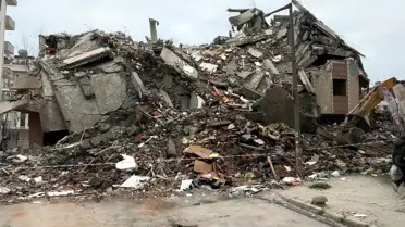 Avcılar'da Bina Çöktü