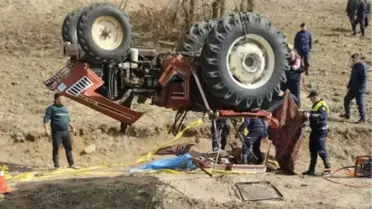 Traktör Devrildi, Yaşlı Çiftçi Hayatını Kaybetti