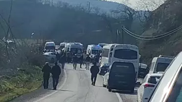 Ereğli'de İşçi Taşıyan Midibüsle Otomobil Çarpıştı