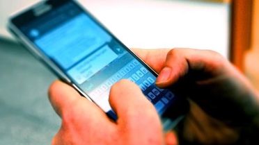 Kadın futbolculara uygunsuz mesaj göndermesinin bedeli ağır oldu