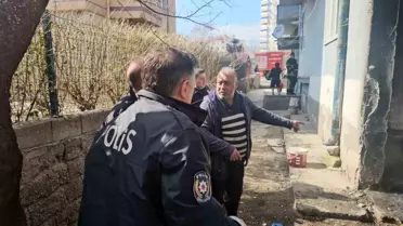 Kayseri'de Yanan Yatak Yangınına Polis Müdahalesi