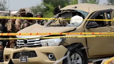 Pakistan'da polis aracında patlama: 7 ölü