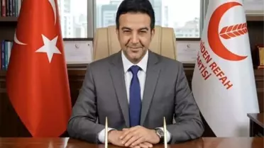 Yeniden Refah Partisi Başkanı İstifa Etti